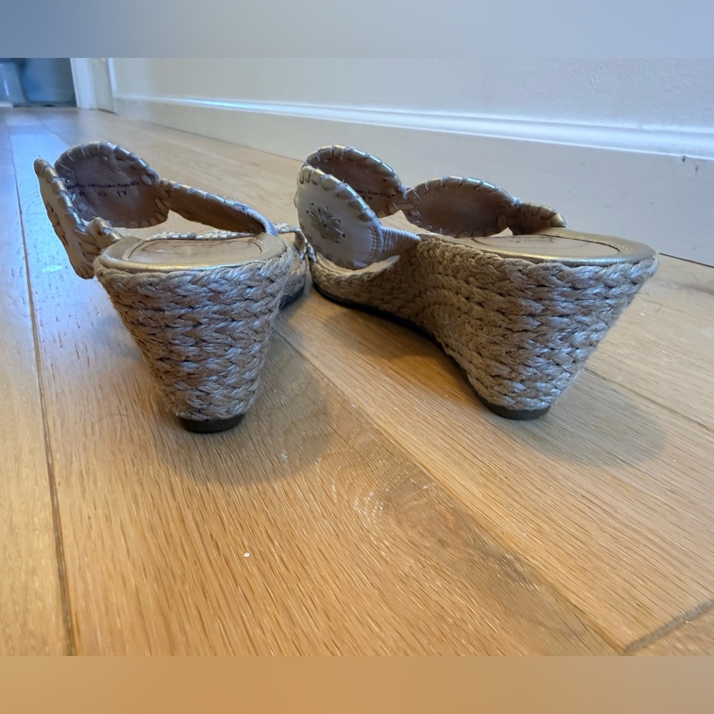 Jack Rogers Women's Cream and Gold Shelby Sandals - Picture 4 of 12